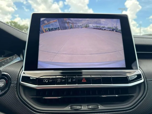 New 2026 Silver Jeep Latitude image 27