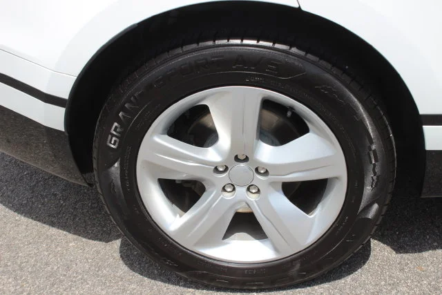 Used 2022 White Land Rover S image 34