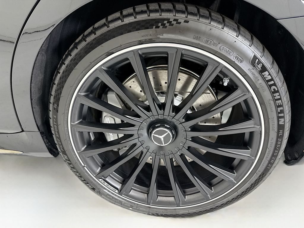 New 2026 Obsidian Black Metallic Mercedes-Benz S 63 E AMG® image 31