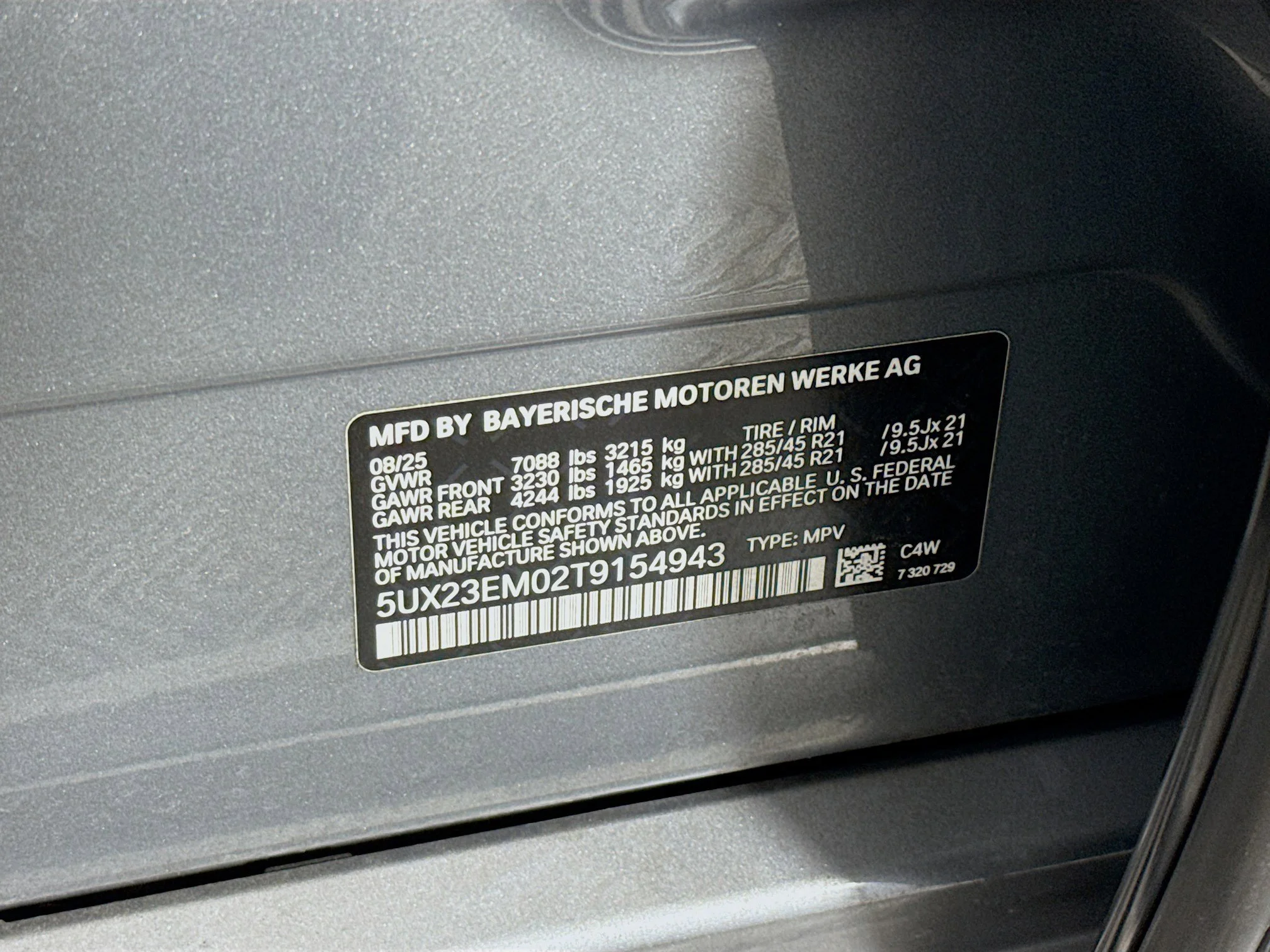 Used 2026 Skyscraper Gray Metallic BMW xDrive40i image 36