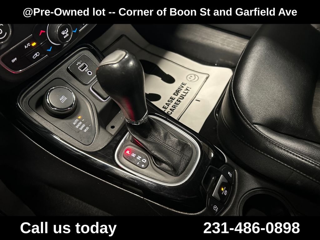 Used 2020 Red Jeep Latitude image 24