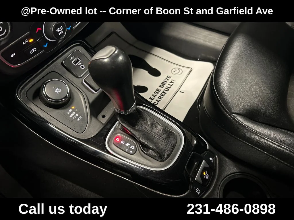 Used 2020 Red Jeep Latitude image 24
