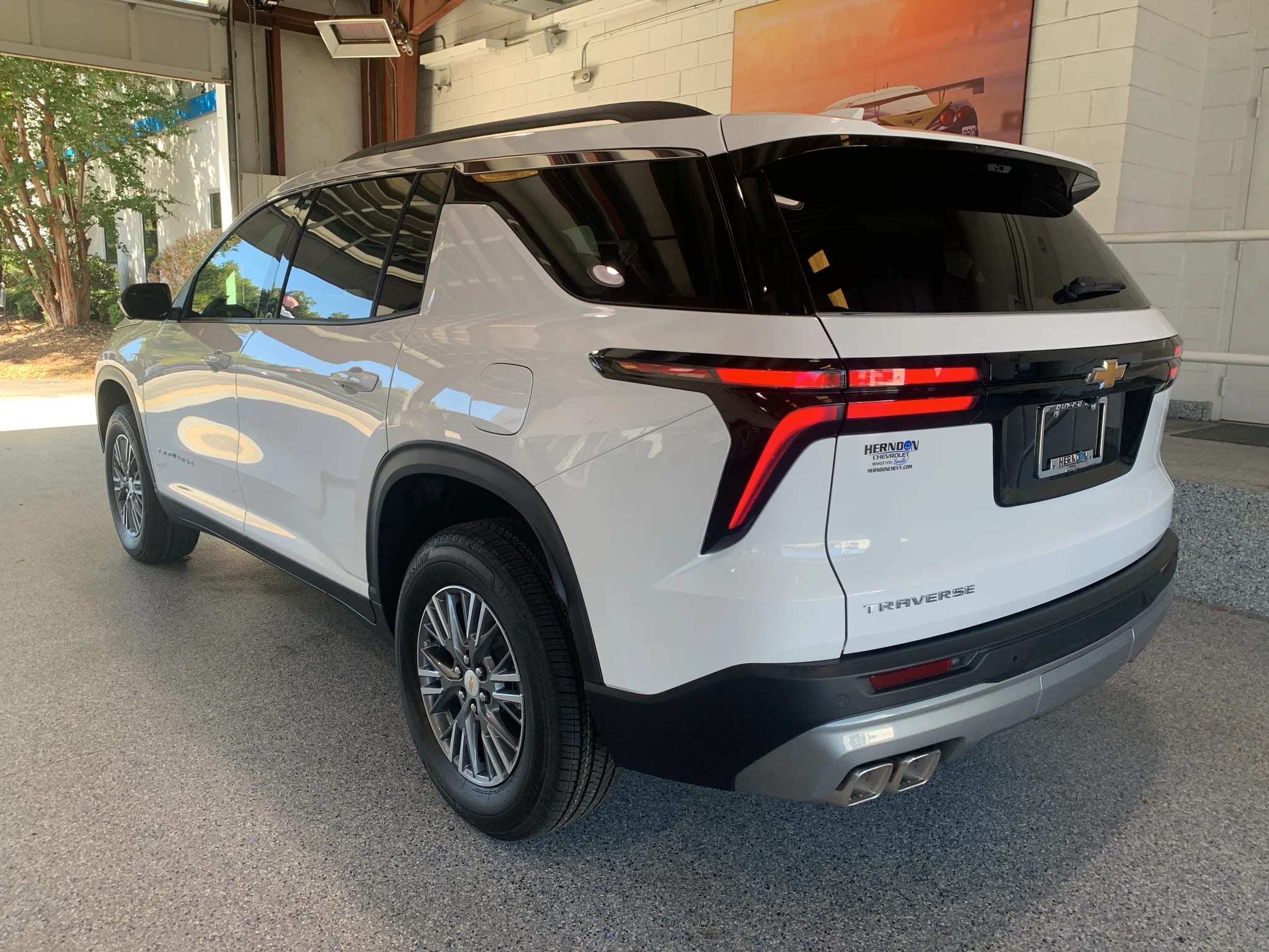 2027 Chevrolet Traverse LT - Photo 6