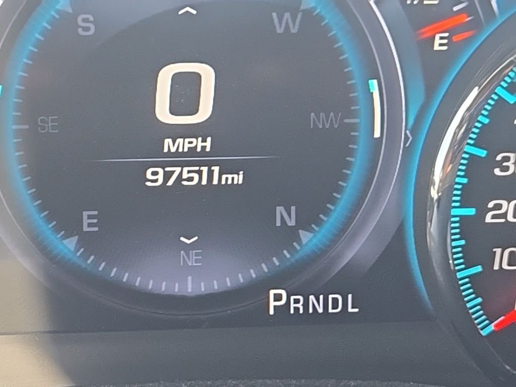 Used 2017 Silver GMC SLT image 3