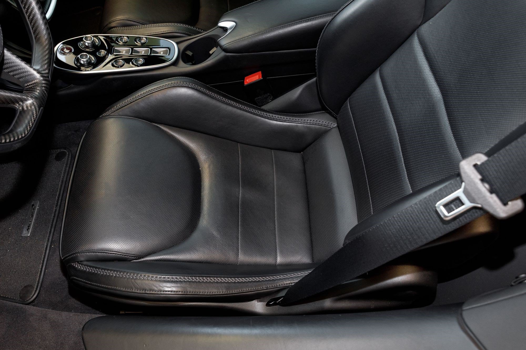 Used 2023 Red Metallic McLaren  image 20