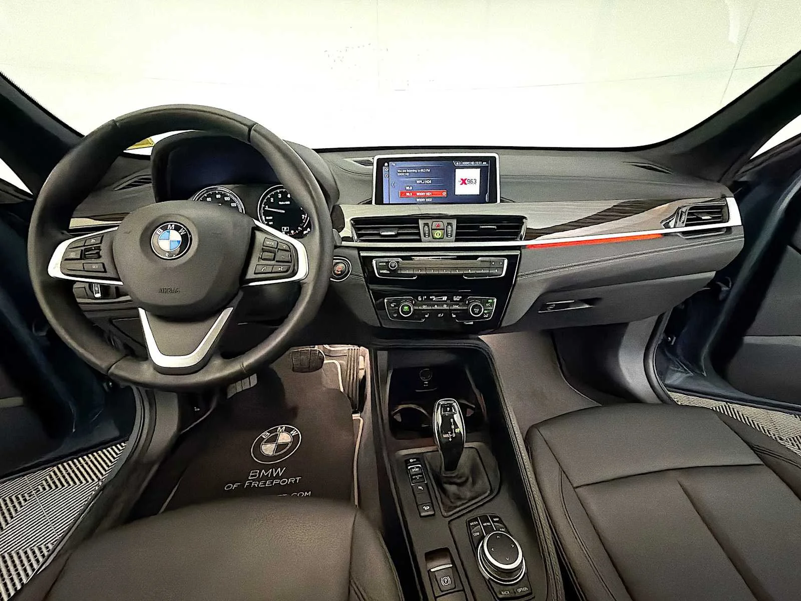 2021 BMW X1 28i - Photo 14