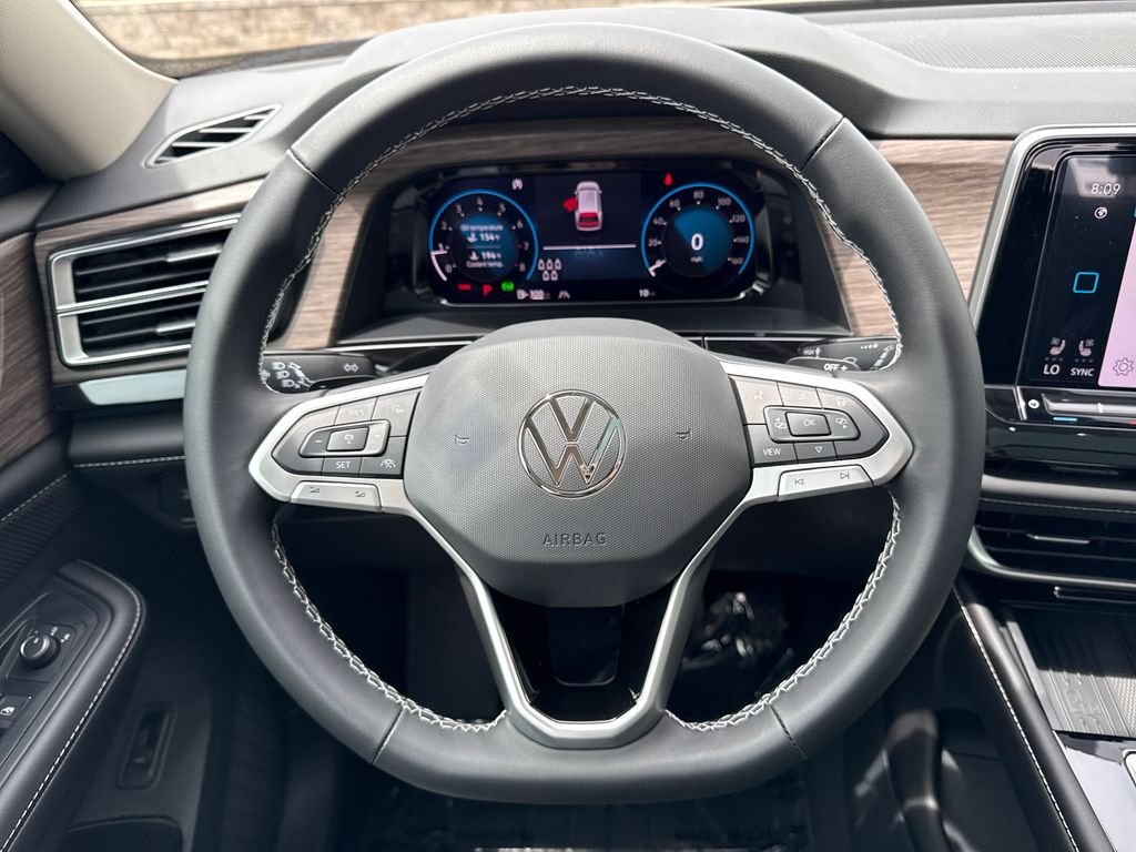 New 2026 Deep Black Pearl Volkswagen 2.0T SEL image 22