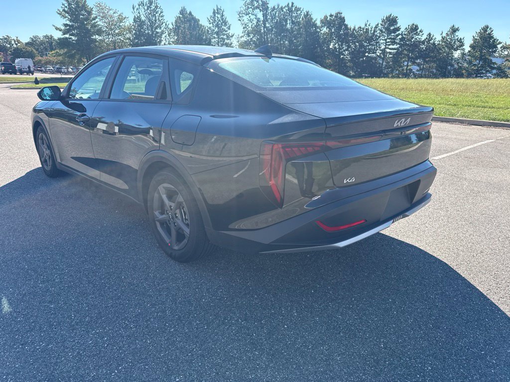Used 2026 Black Kia LXS image 5