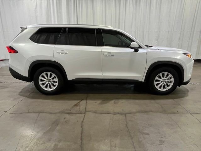 Used 2024 Beige Toyota XLE image 3