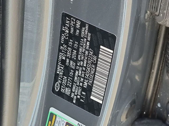 Used 2025 Gray Hyundai SEL Convenience image 38