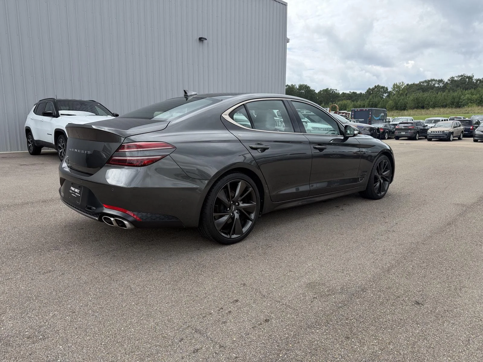 Used 2023 Makalu Gray Genesis 2.0T image 6