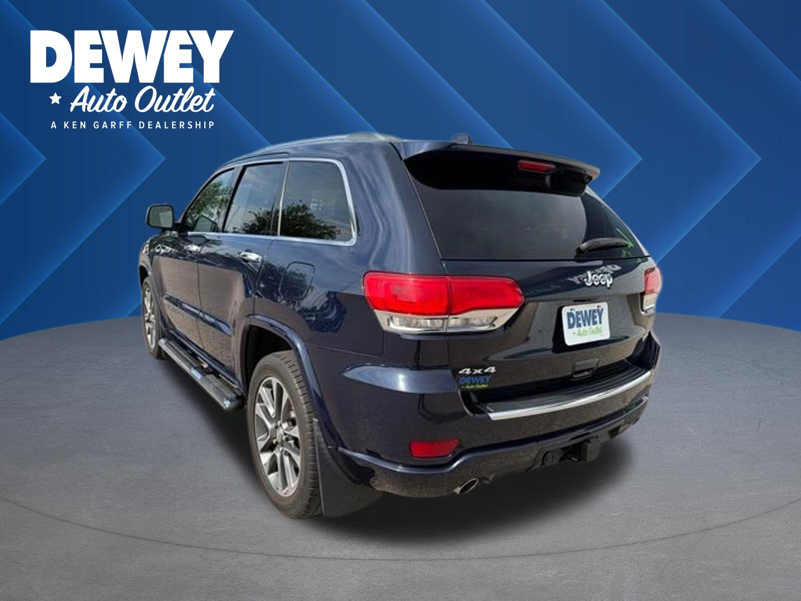 Used 2018 True Blue Pearlcoat Jeep Overland image 1