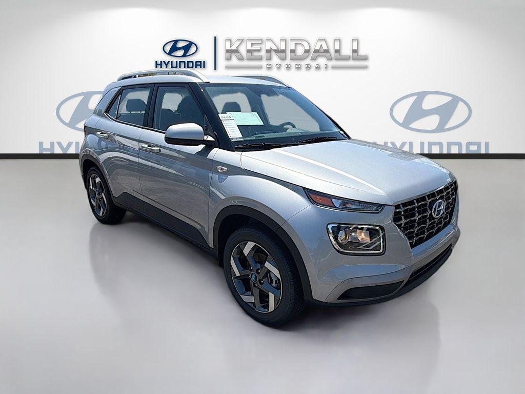 New 2026 Shimmering Silver Hyundai SEL image 1
