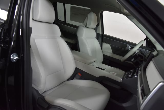 New 2026 Black Hyundai SE AWD image 12