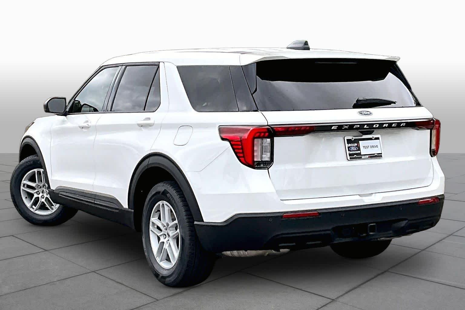New 2026 Star White Metallic Tri-Coat Ford Active 100A image 11