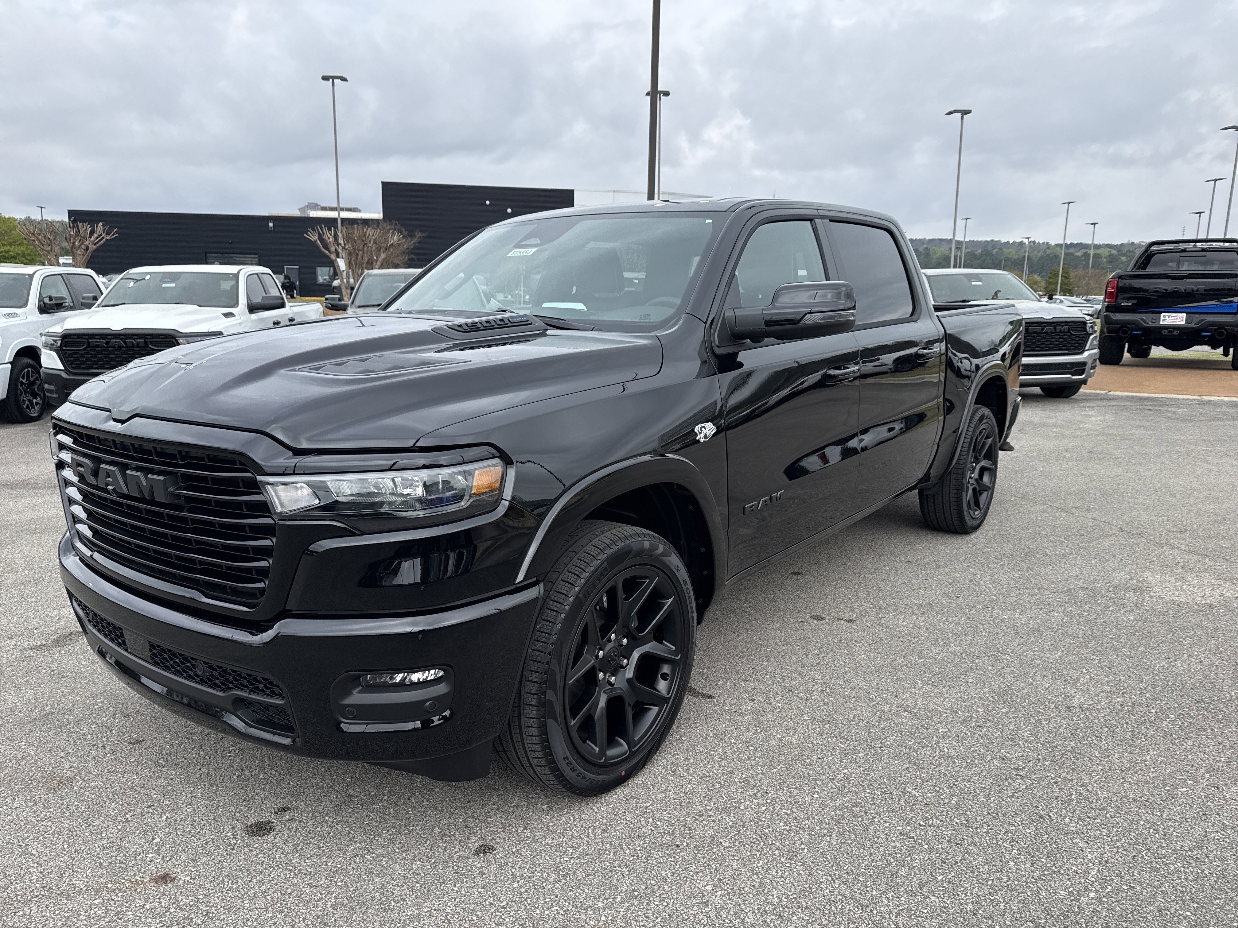 New 2026 Diamond Black Crystal Pearl-Coat Exterior Paint RAM Laramie image 3