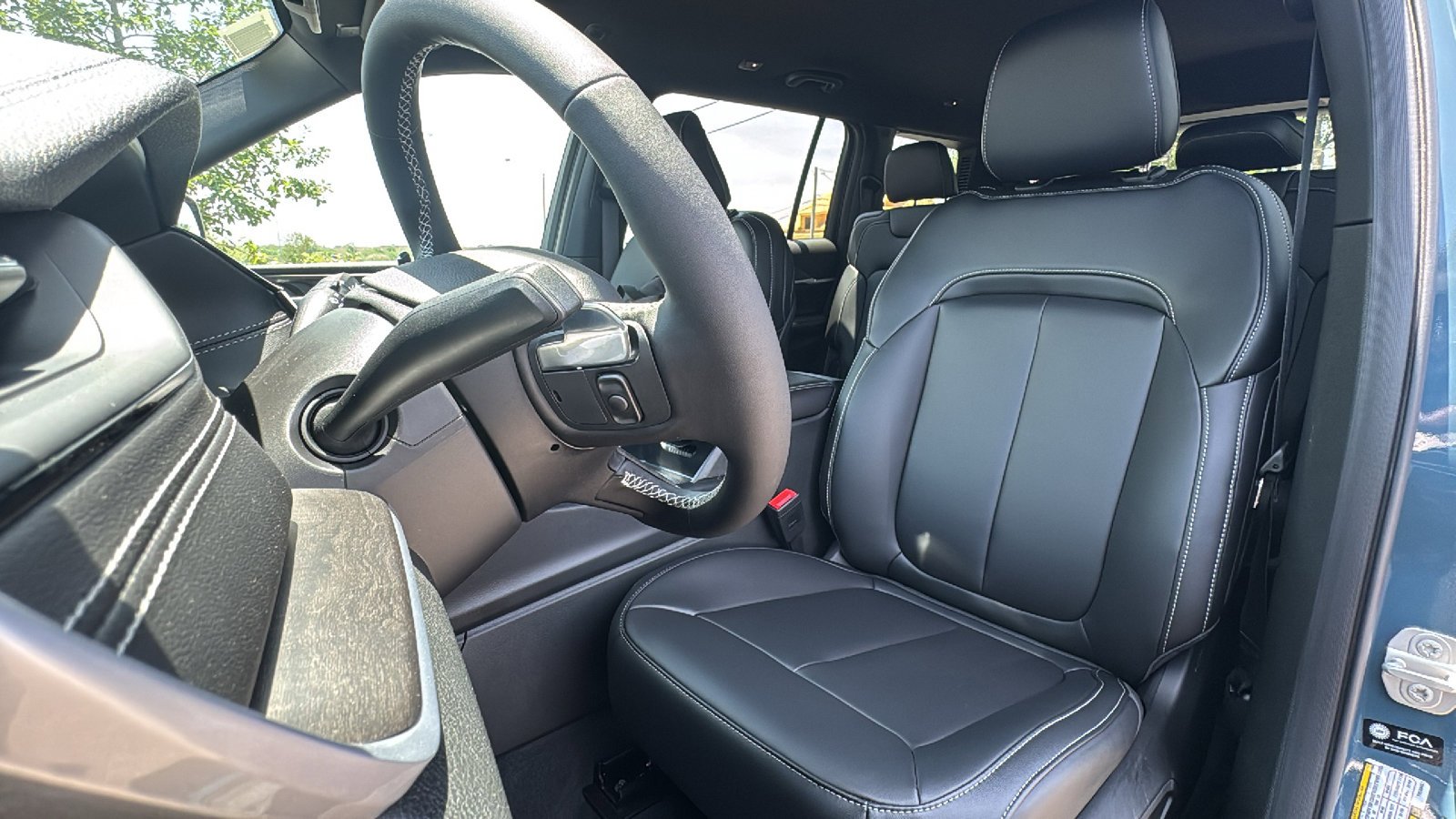 New 2026 Steel Blue Exterior Paint Jeep Limited image 13