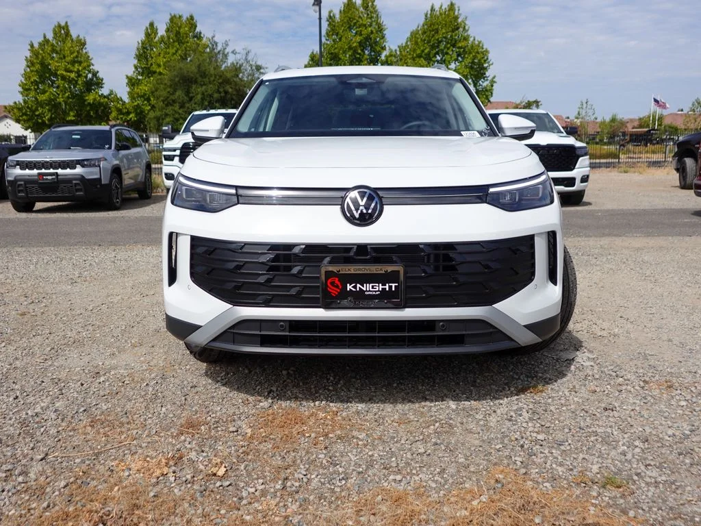 New 2026 Pure White Volkswagen 2.0T SE image 3
