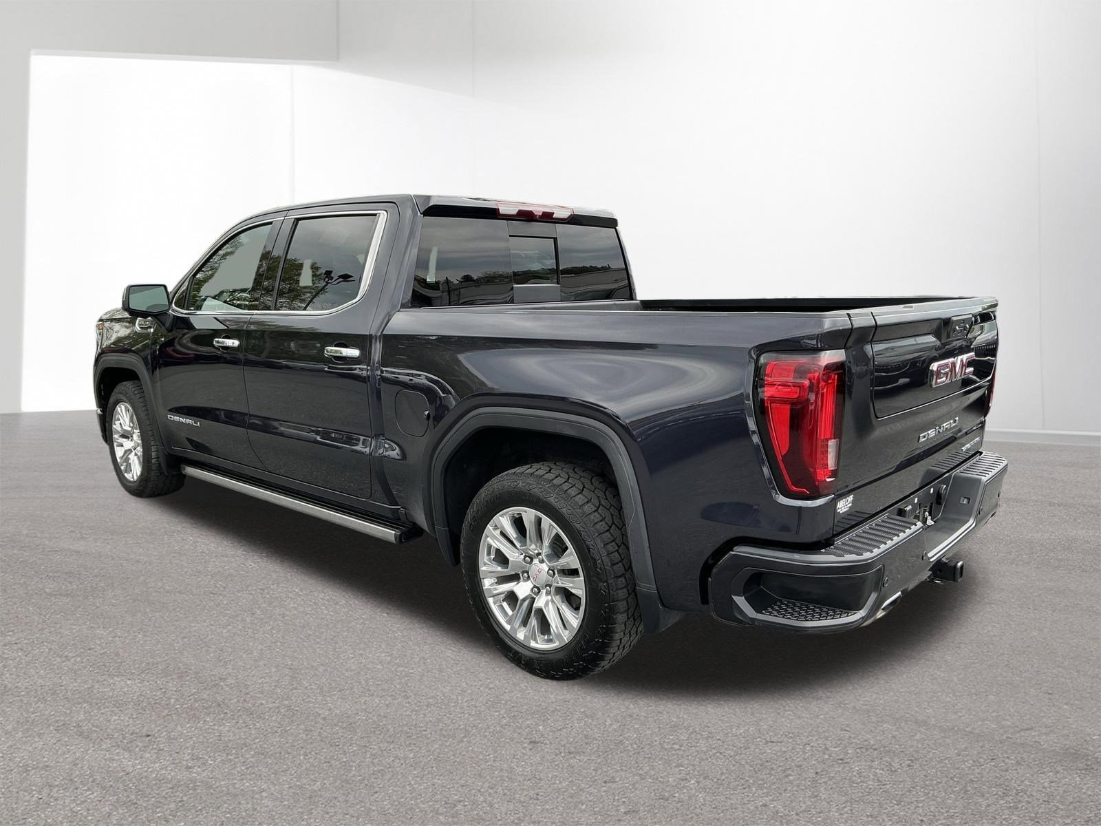 Used 2022 Titanium Rush Metallic GMC Denali image 5