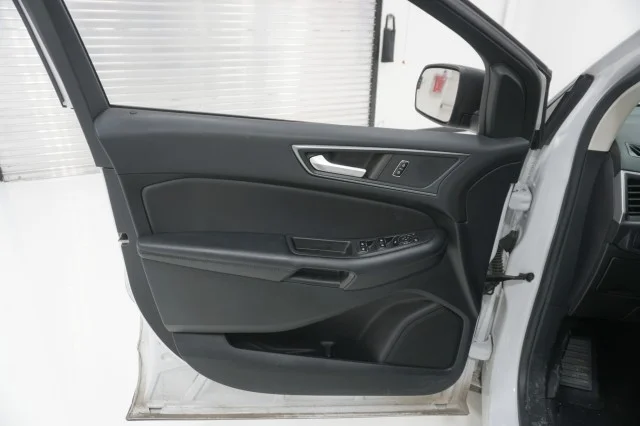 Used 2023 WHITE Ford SE image 12
