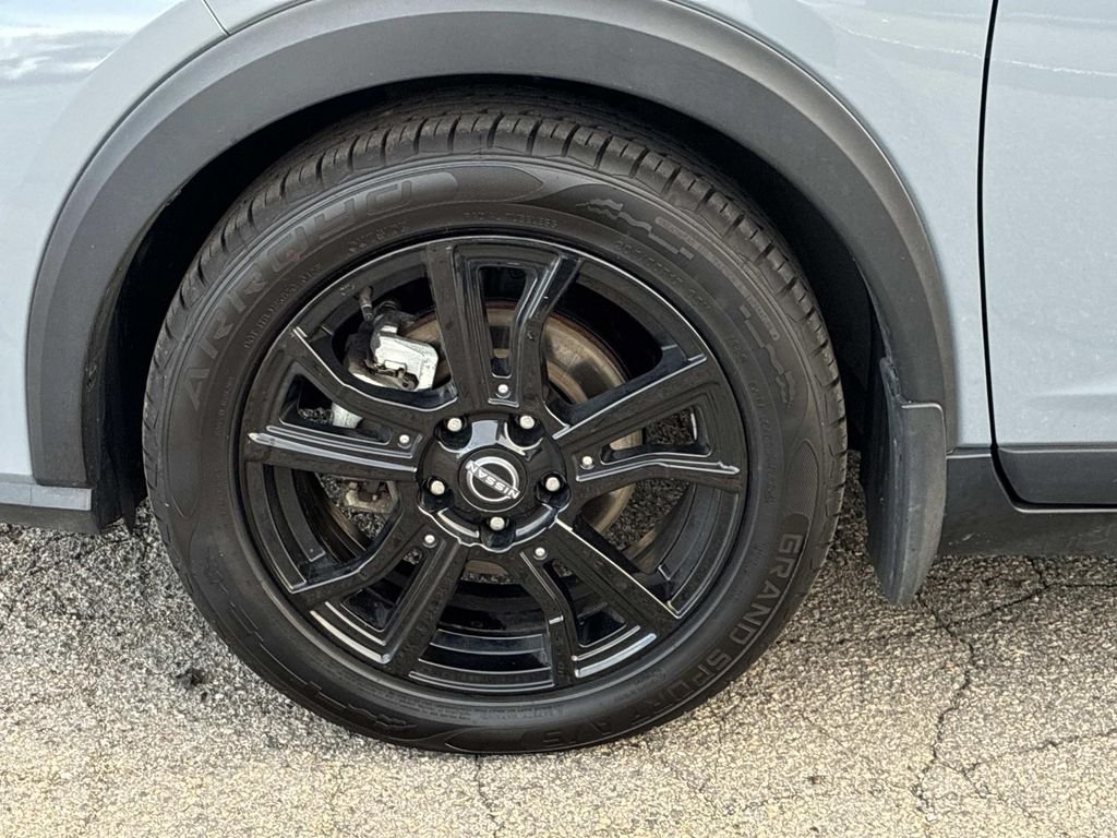 Used 2024 Gray Nissan SR image 19