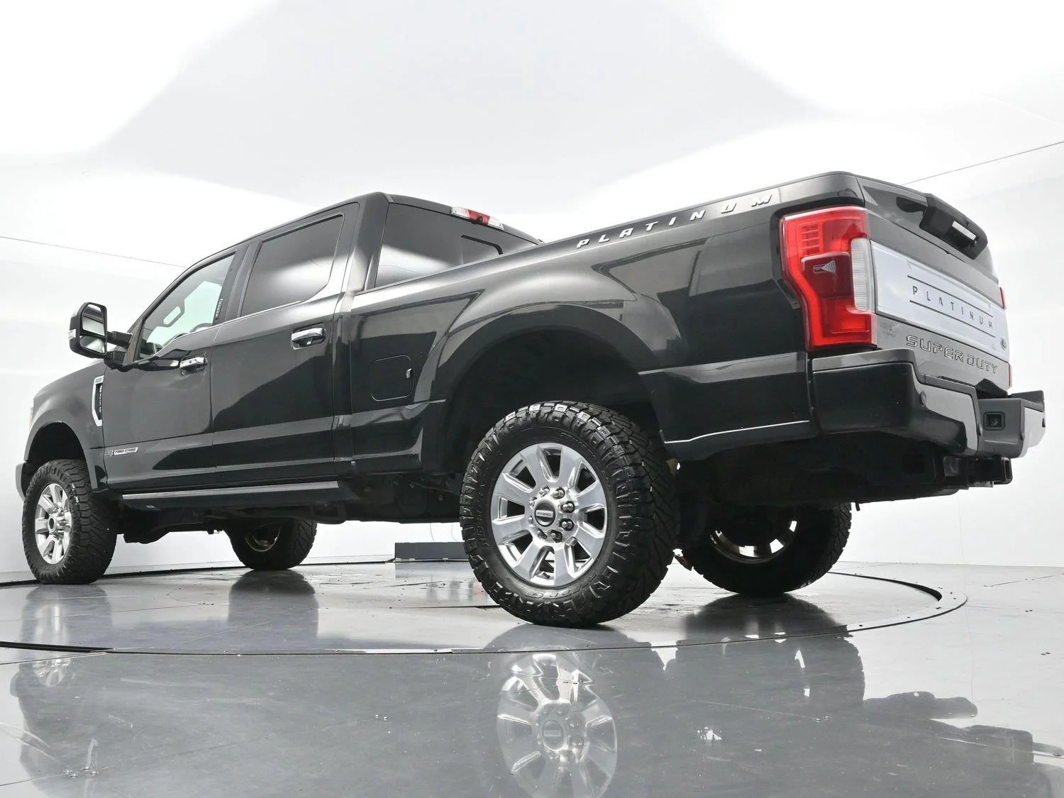 Used 2017 Shadow Black Ford Platinum image 51