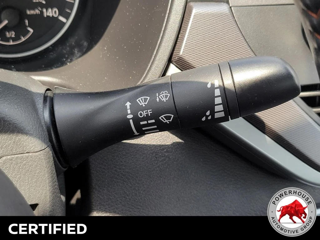 Used 2024 Silver Nissan 2.5 SR image 29