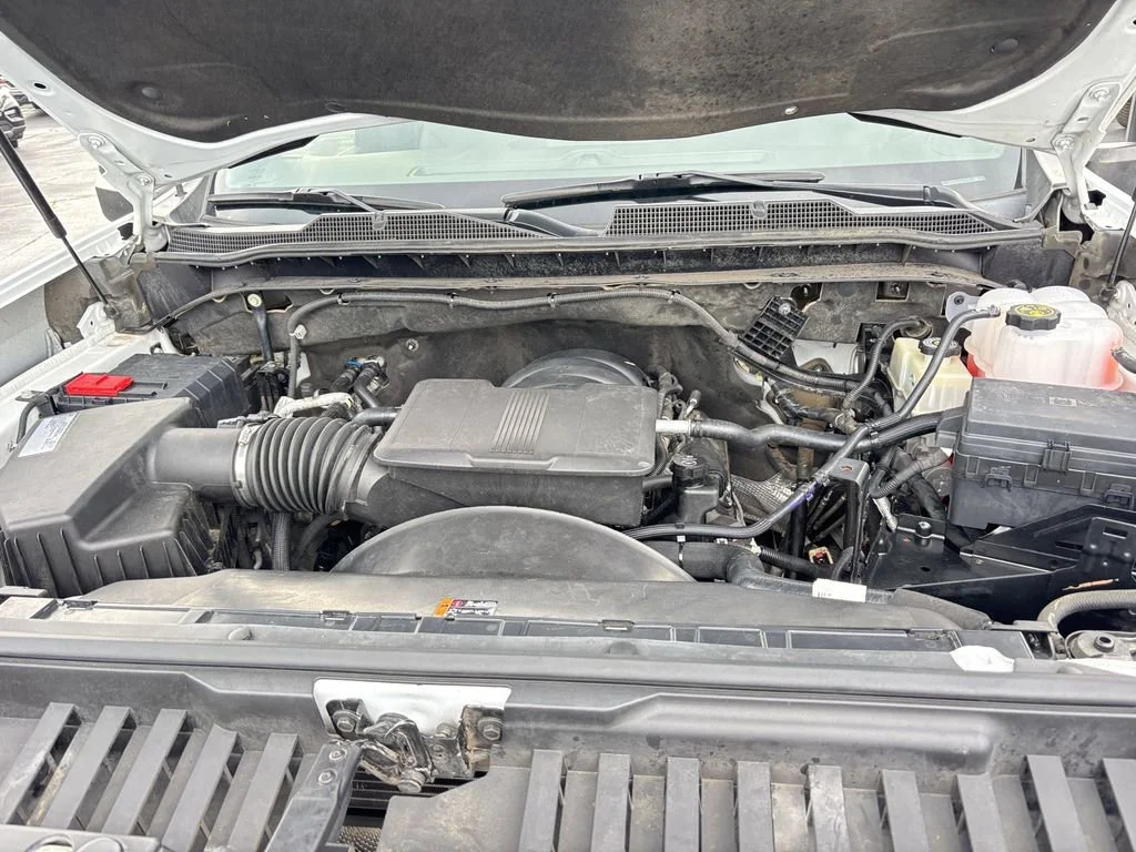 Used 2020 SUMMIT WHITE Chevrolet LT image 15