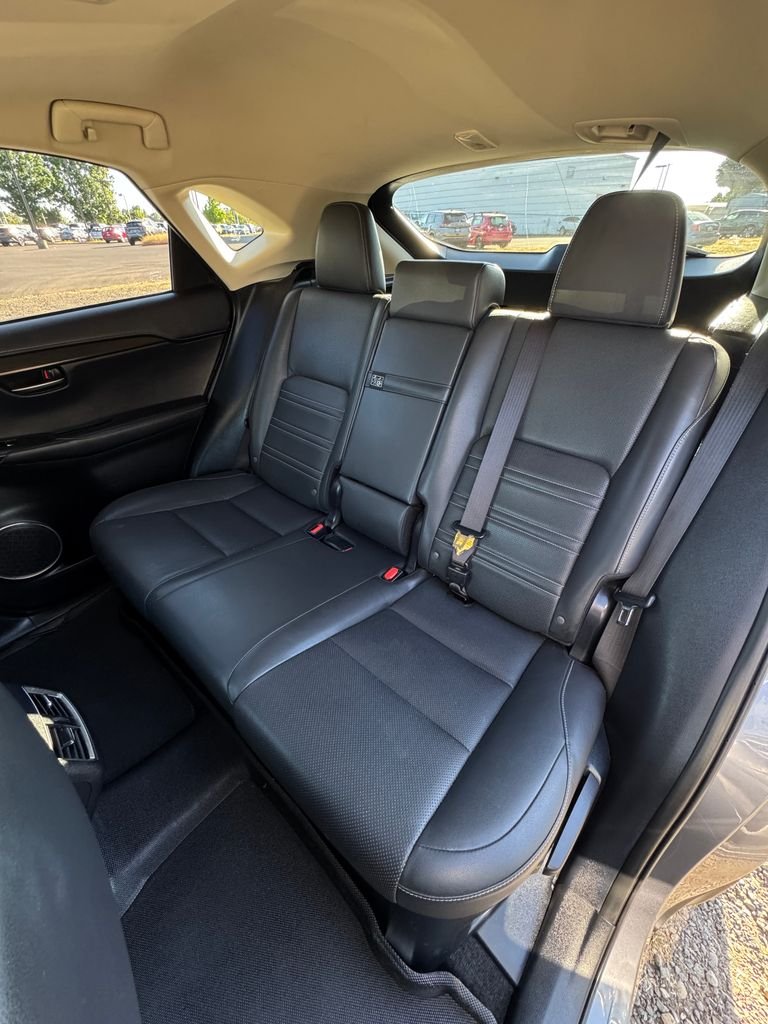 Used 2019 Atomic Silver Lexus 300 Base image 25