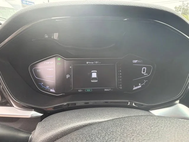Used 2022 Snow White Pearl Kia EX image 23