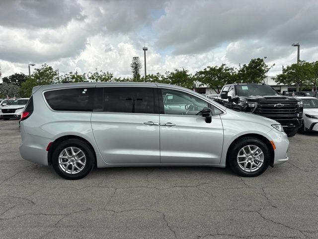 Used 2024 Silver Chrysler Touring L image 2