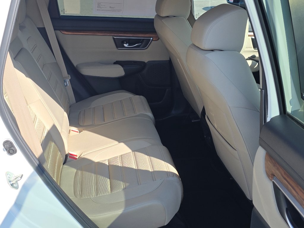 Used 2018 White Honda EX image 24