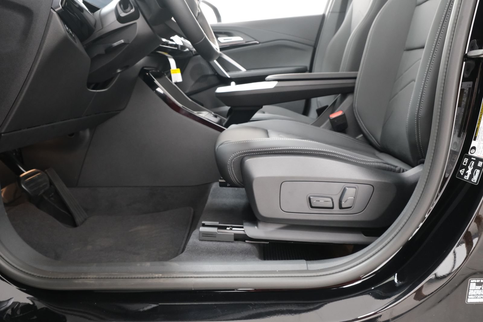 New 2027 Jet Black BMW xDrive28i image 31