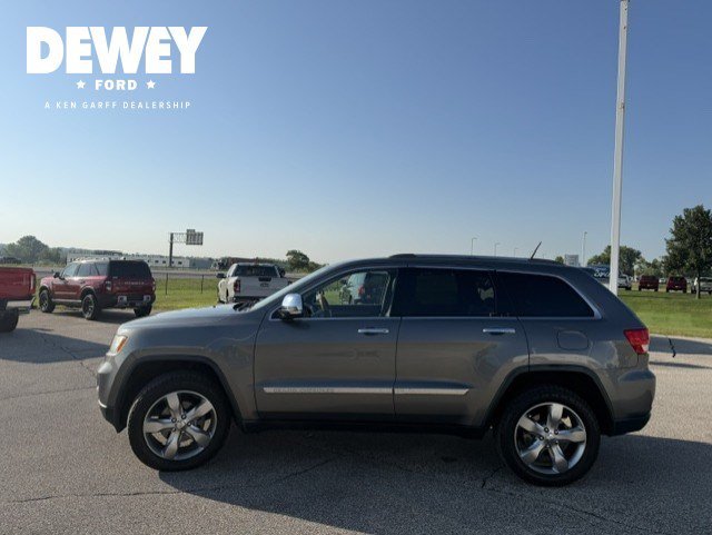 Used 2011 Mineral Gray Clearcoat Metallic Jeep Overland image 4