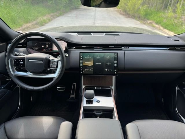 New 2026 Carpathian Grey Land Rover SE image 21