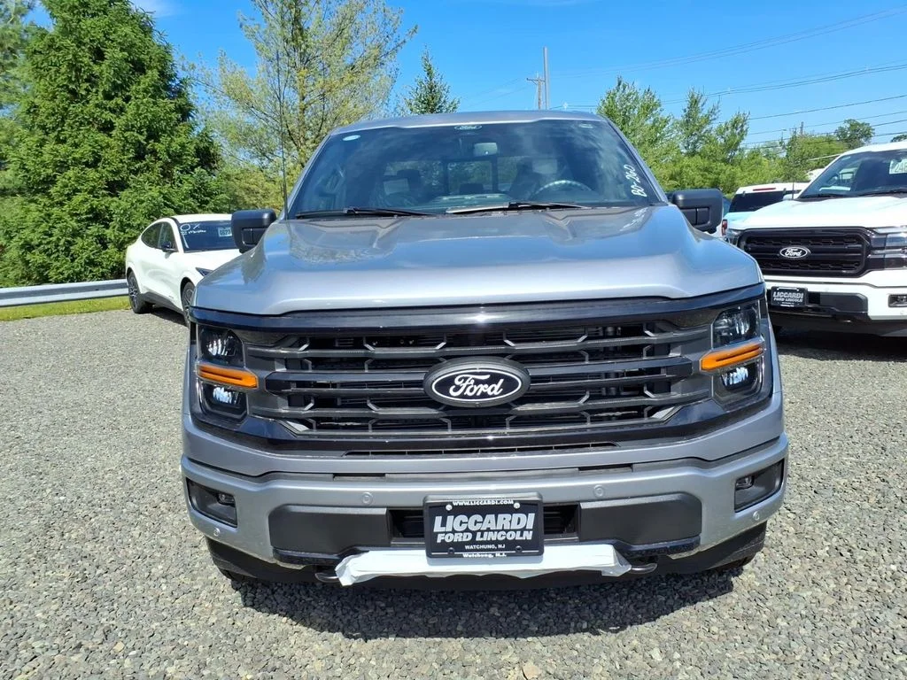 New 2026 Iconic Silver Metallic Ford XLT image 2