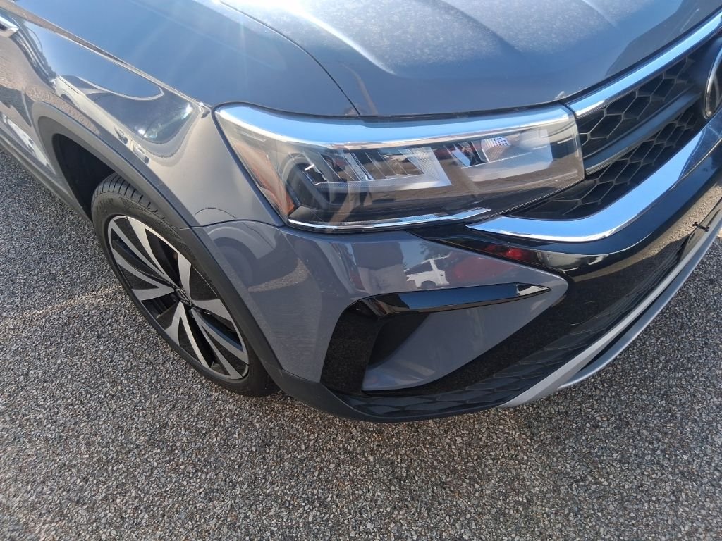 Used 2023 Gray Volkswagen 1.5T SE image 9