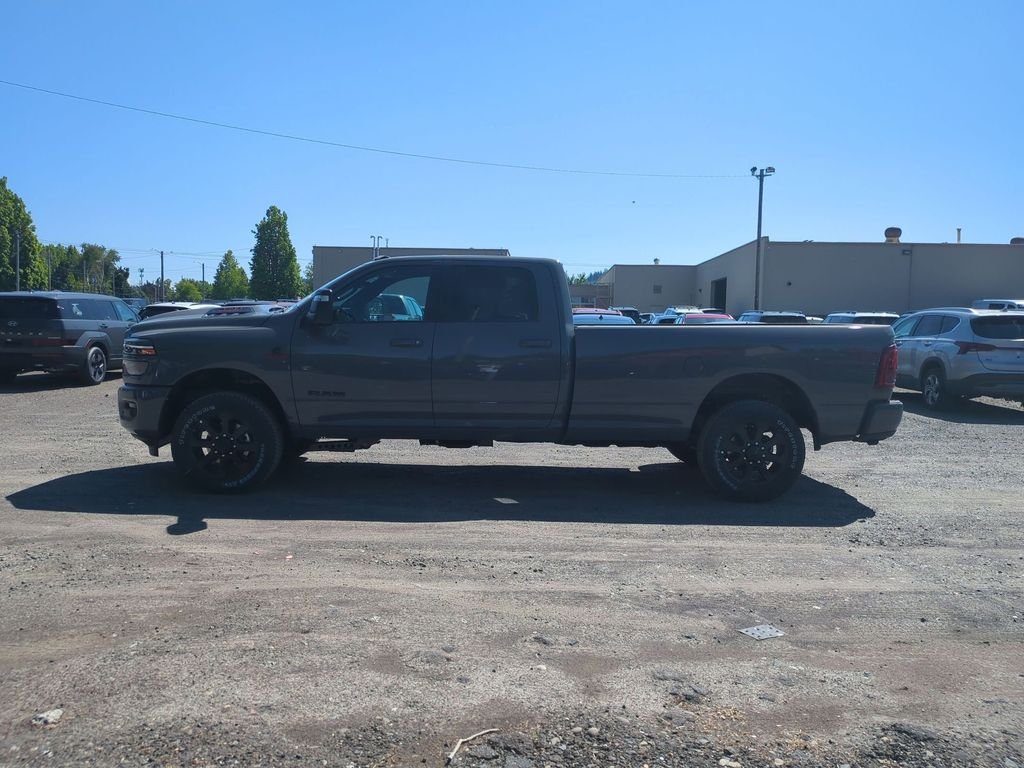 New 2026 Ceramic Gray Clear-Coat Exterior Paint RAM Laramie image 4