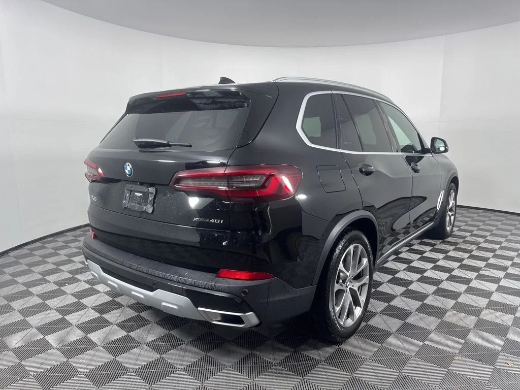 Certified Used 2023 Black BMW xDrive40i image 5
