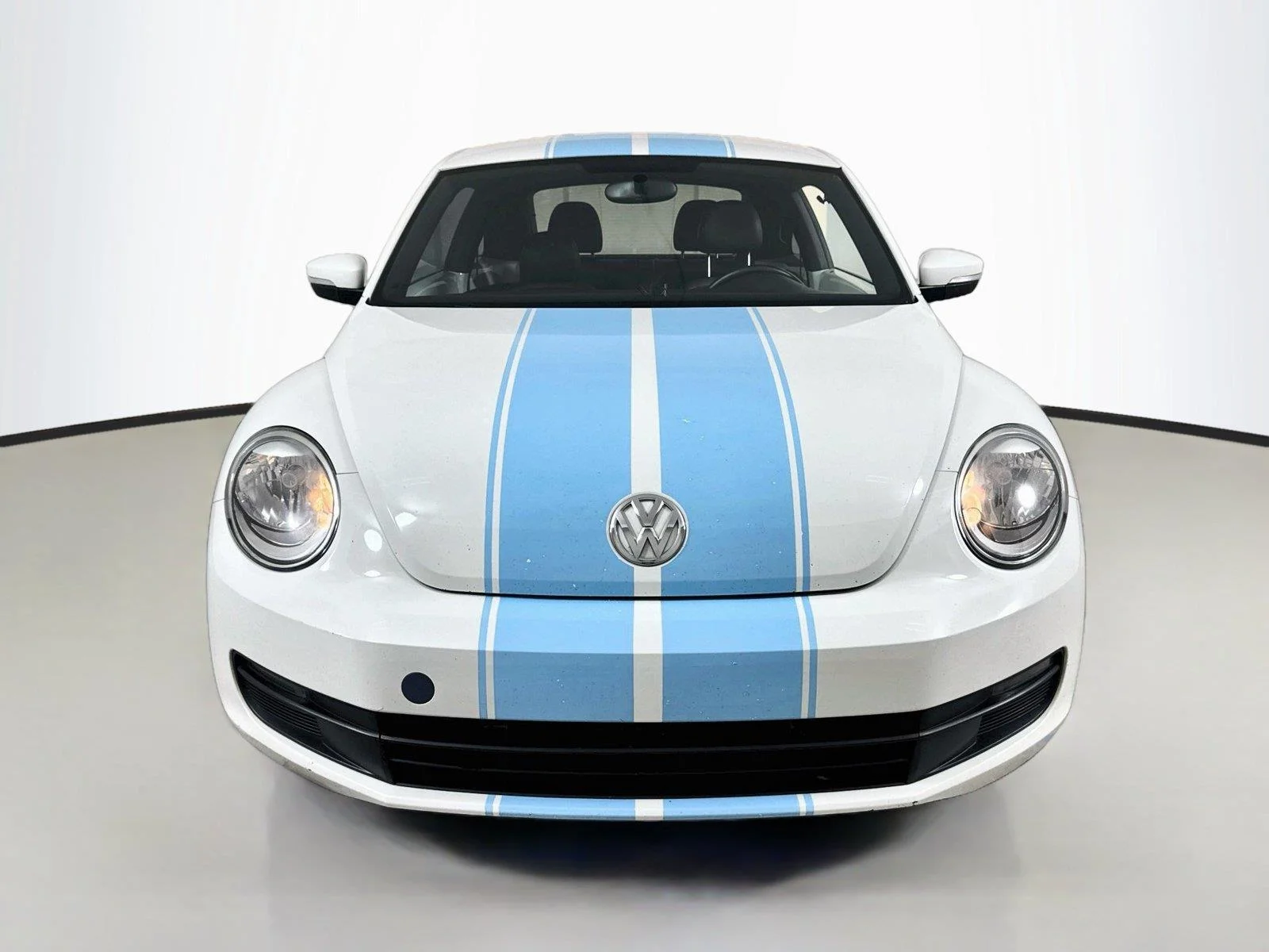 Used 2013 Candy White Volkswagen 2.5L image 4