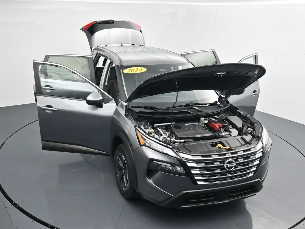 Used 2024 Gray Nissan SV image 31