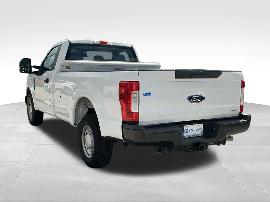Used 2018 White Ford XL image 5