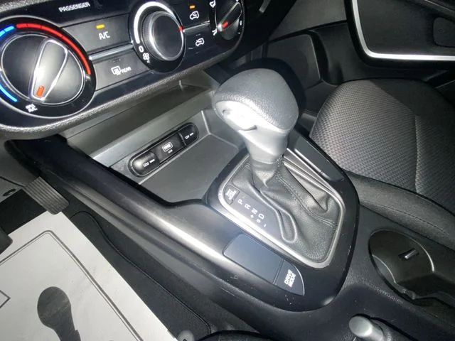 Used 2023 White Kia LX image 19