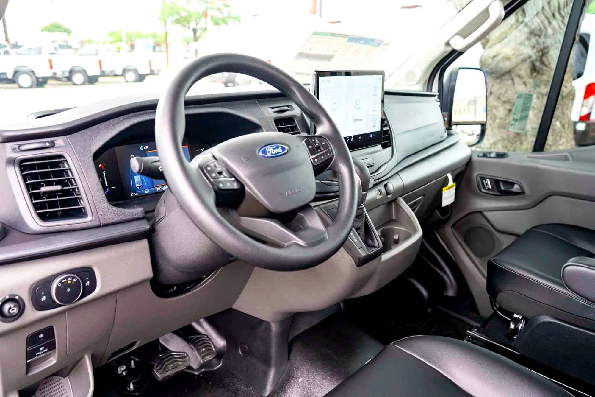 New 2026 Oxford White Ford  image 10
