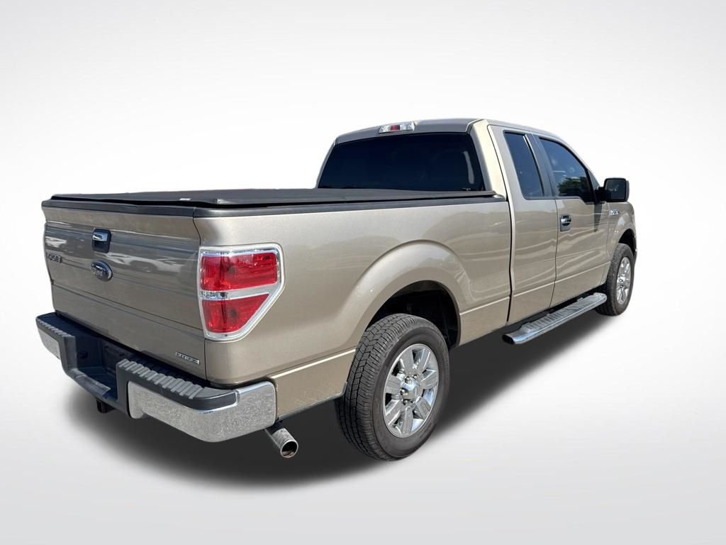 Used 2011 Beige Ford XLT image 4