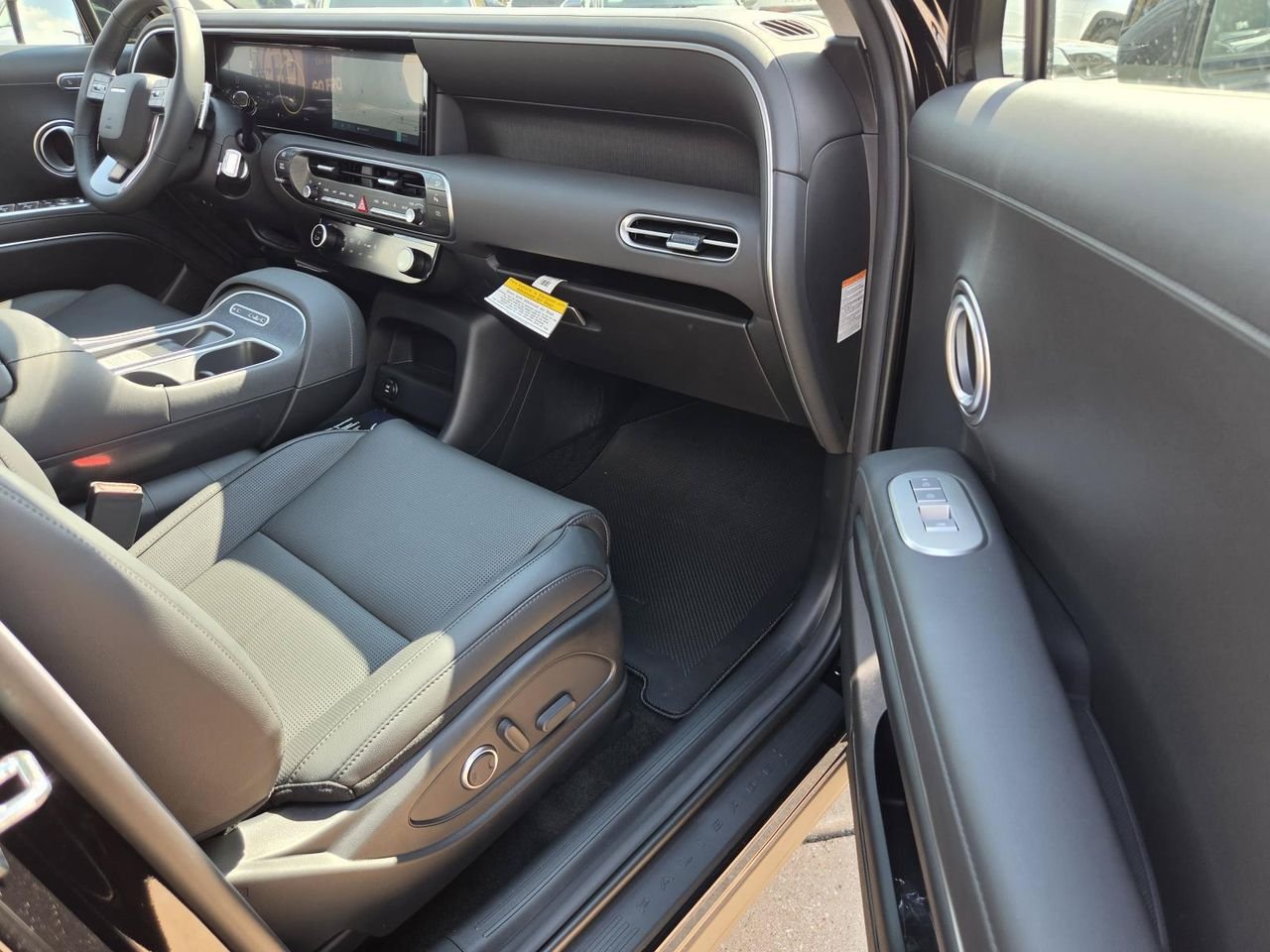 New 2027 Abyss Black Pearl Hyundai Limited 7P image 8