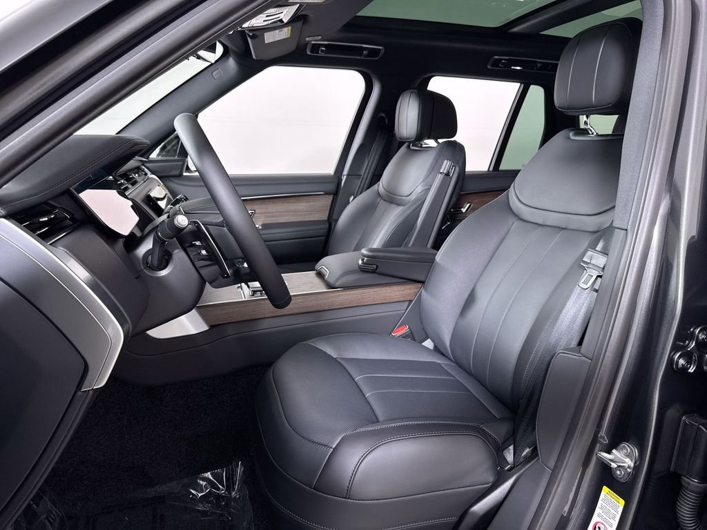 New 2026 Carpathian Grey Land Rover SE image 11