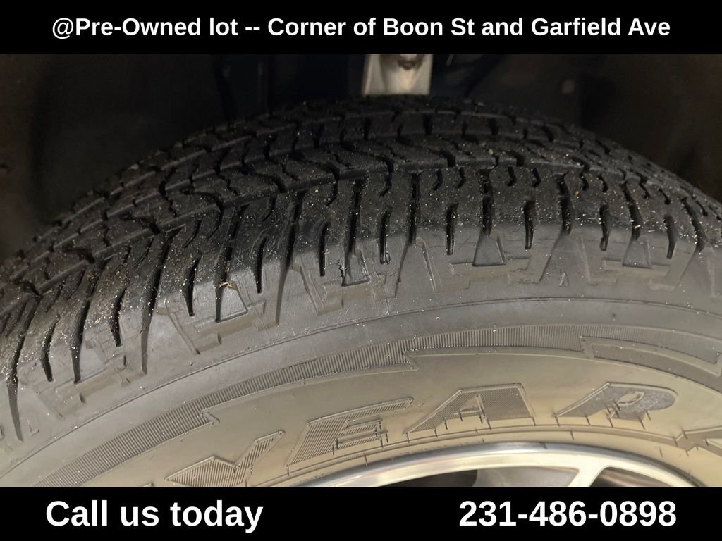Used 2018 Black Jeep Limited image 12