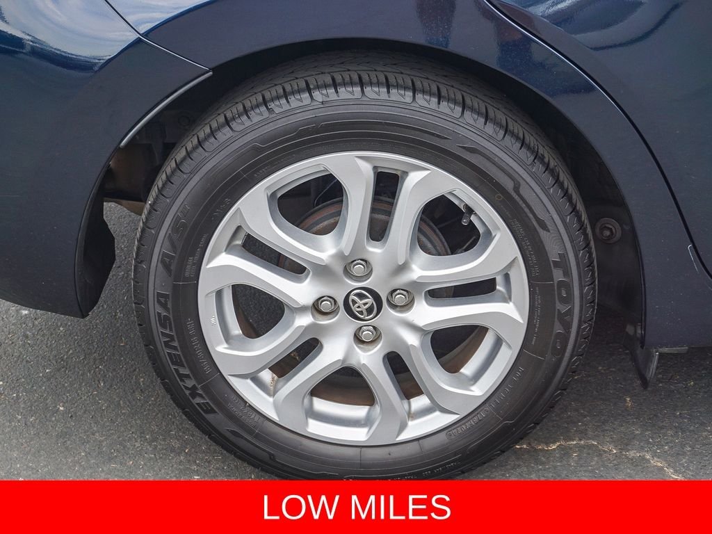 Used 2018 Black Toyota Base image 8