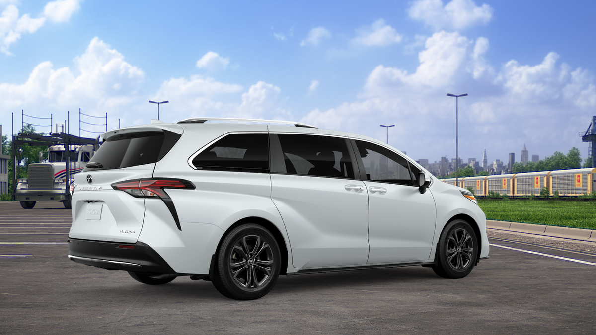 New 2026 Wind Chill Pearl Toyota Platinum image 10